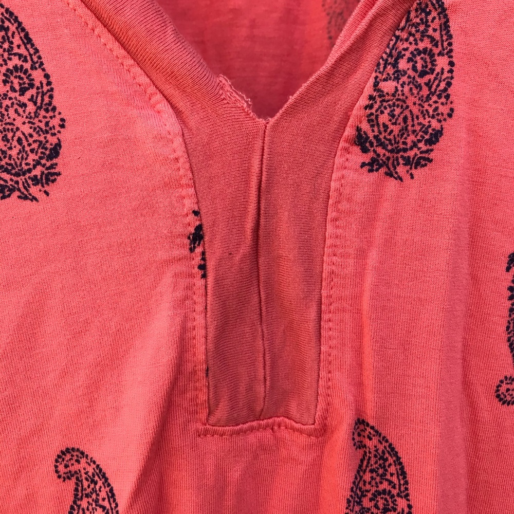 Old Navy Paisley Coral V Neck Sleeveless Tee - Picture 6 of 6